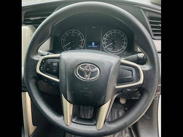 Used Toyota Innova Crysta [2016-2020] 2.4 G 8 STR [2016-2017] in Kanpur