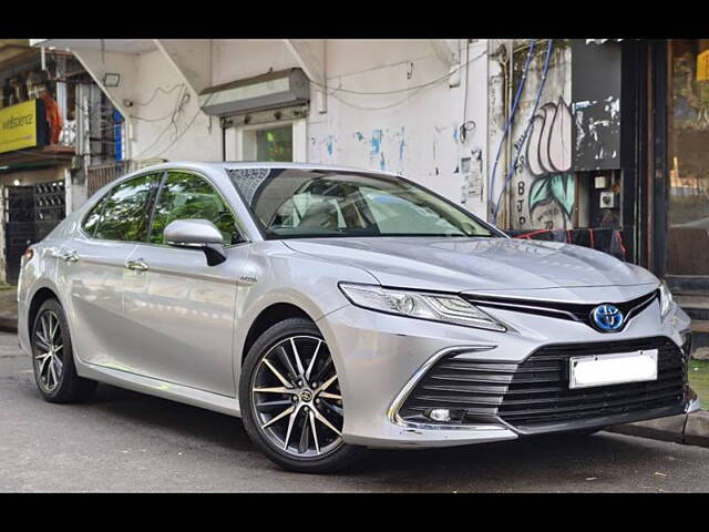 Used Toyota Camry Hybrid in Kolkata