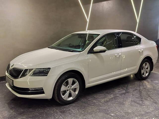 Used Skoda Octavia [2017-2021] 1.8 TSI Style Plus AT [2017] in Delhi