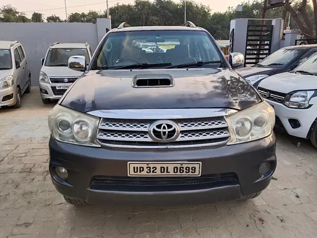 Second Hand Toyota Fortuner [2009-2012] 3.0 MT in Lucknow