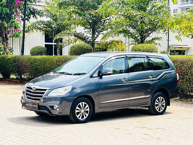 Used Toyota Innova [2013-2014] 2.5 VX 7 STR BS-IV in Bangalore