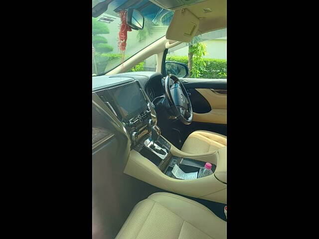 Used Toyota Vellfire VIP – Executive Lounge in Delhi