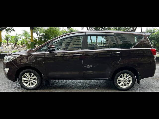 Used Toyota Innova Crysta [2016-2020] 2.4 G 7 STR [2016-2017] in Mumbai