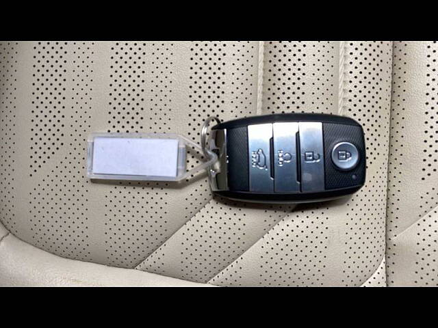 Used Kia Carens [2022-2023] Luxury Plus 1.4 Petrol 7 STR in Bangalore