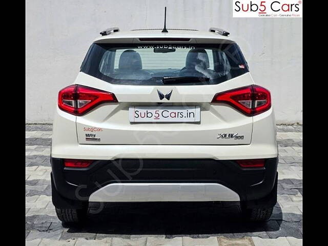 Used Mahindra XUV300 [2019-2024] W8 (O) 1.2 Petrol AMT in Hyderabad