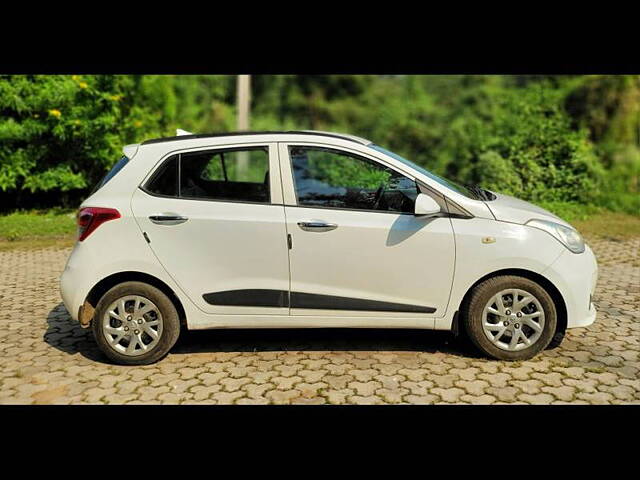 Used Hyundai Grand i10 Magna 1.2 Kappa VTVT CNG [2019-2020] in Ahmedabad