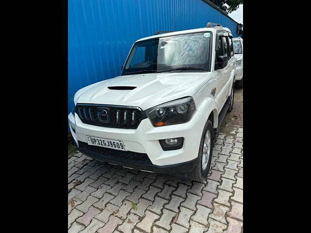 Used 2015 Mahindra Scorpio in Lucknow