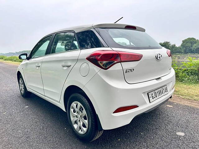 Used Hyundai Elite i20 [2017-2018] Magna Executive 1.4 CRDI in Ahmedabad