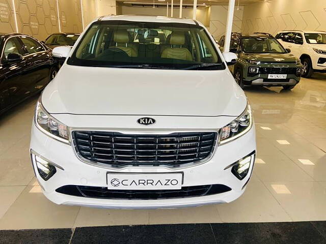 Used 2020 Kia Carnival in Pune