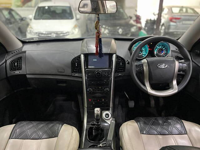 Used Mahindra XUV500 W9 [2018-2020] in Ghaziabad