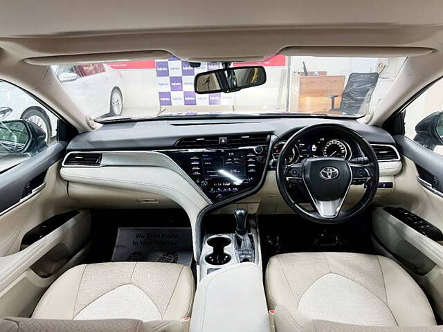 Used Toyota Camry Hybrid in Pune