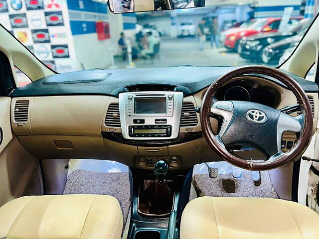 Used Toyota Innova [2013-2014] 2.5 VX 8 STR BS-III in Mumbai