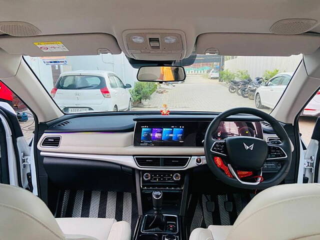 Used Mahindra XUV700 AX 7 Diesel MT Luxury Pack 7 STR [2021] in Guwahati