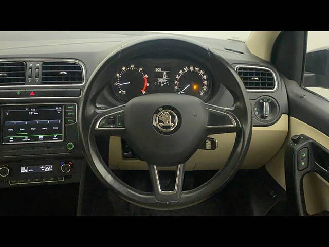 Used Skoda Rapid Style 1.6 MPI in Mumbai