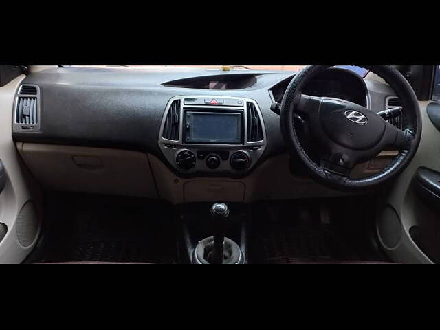 Used Hyundai i20 [2010-2012] Magna 1.4 CRDI in Kolkata