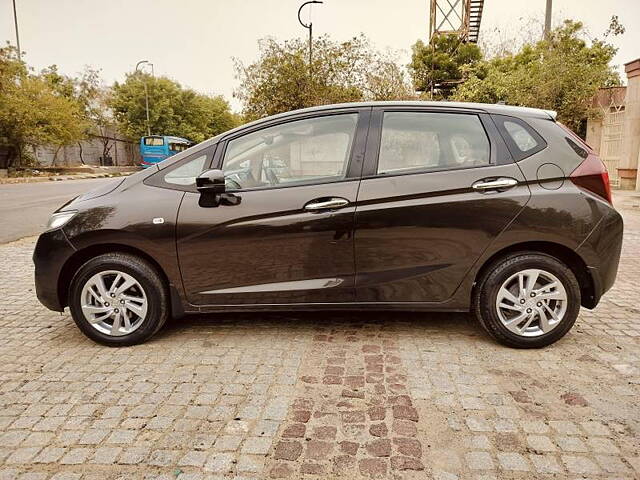 Used Honda Jazz [2015-2018] V Petrol in Delhi