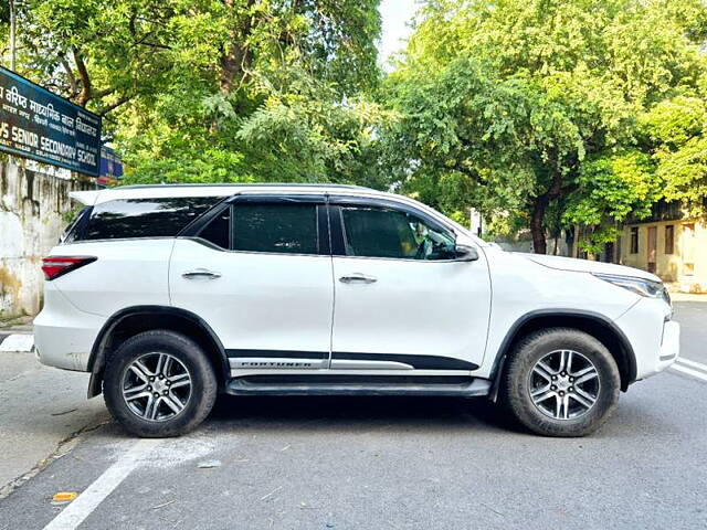 Used Toyota Fortuner 4X2 AT 2.7 Petrol in Delhi