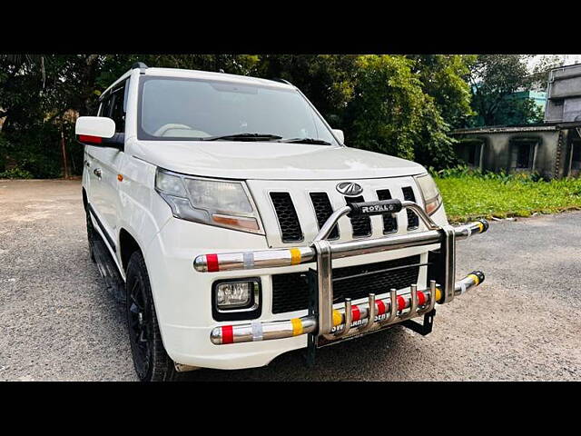 Used Mahindra TUV300 [2015-2019] T8 in Kolkata