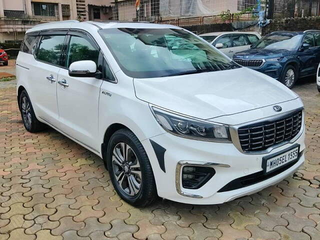 Used 2020 Kia Carnival in Mumbai