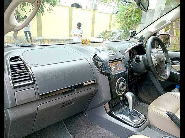 Used Isuzu MU-X [2017-2018] 4x2 in Hyderabad