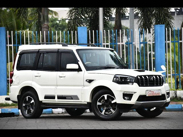 Used Mahindra Scorpio S11 MT 7S in Kolkata