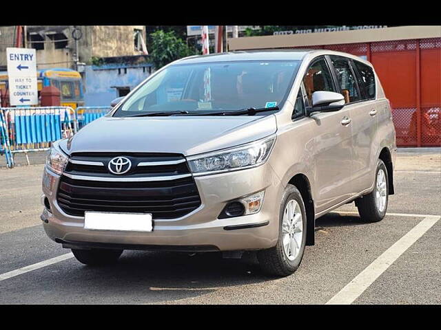 Used Toyota Innova Crysta [2016-2020] 2.4 G 8 STR [2016-2017] in Kolkata