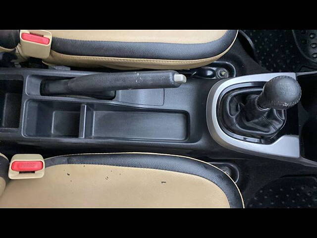 Used Honda Jazz [2015-2018] V Petrol in Ahmedabad