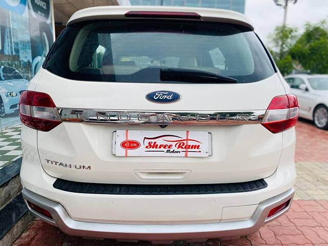 Used Ford Endeavour [2016-2019] Titanium 2.2 4x2 AT [2016-2018] in Ahmedabad