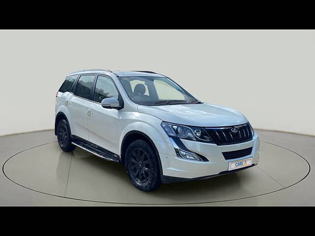 Used 2017 Mahindra XUV500 in Lucknow