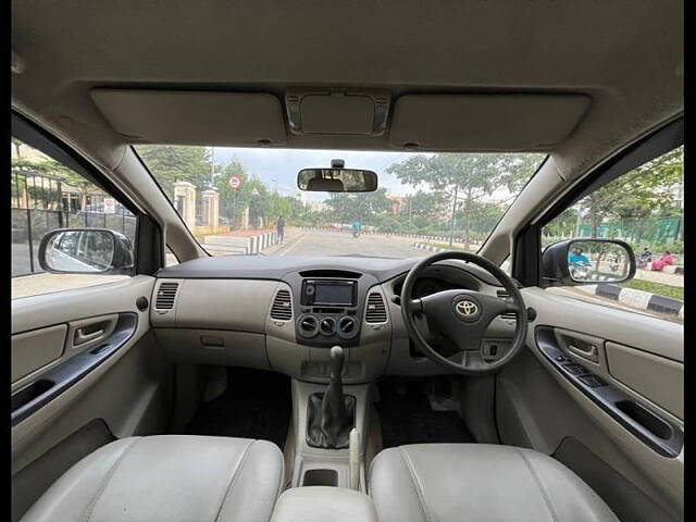 Used Toyota Innova [2009-2012] 2.5 GX 8 STR BS-IV in Bangalore