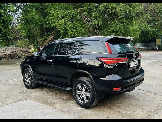 Used Toyota Fortuner 4X2 AT 2.8 Diesel in Delhi