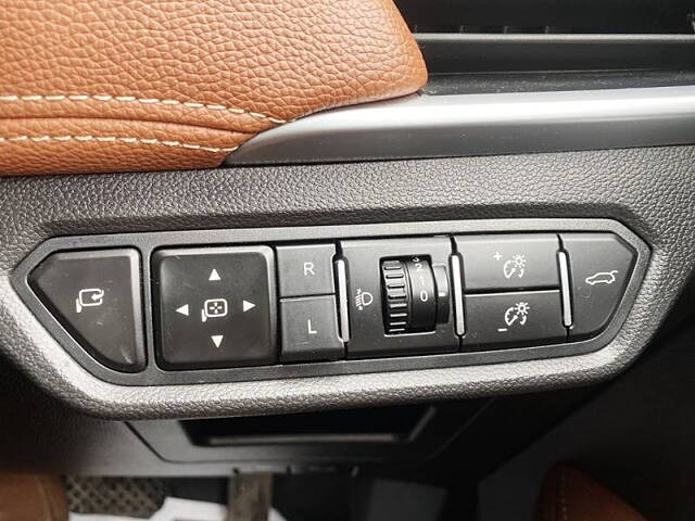 Used Kia Carens [2022-2023] Prestige 1.5 Petrol MT 7 STR in Mumbai