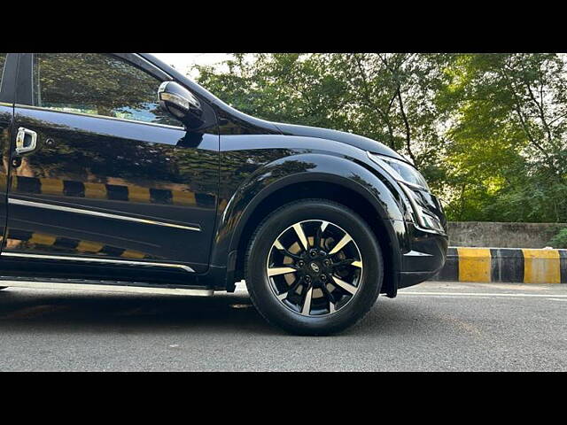 Used Mahindra XUV500 W11 AT in Noida