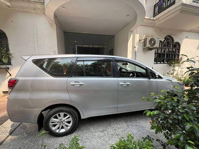 Used Toyota Innova Crysta [2016-2020] 2.4 G 7 STR [2016-2017] in Lucknow