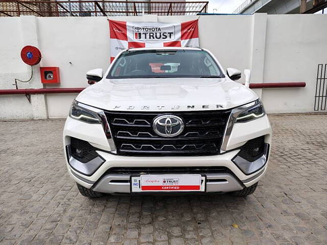 Used Toyota Fortuner 4X2 MT 2.8 Diesel in Delhi