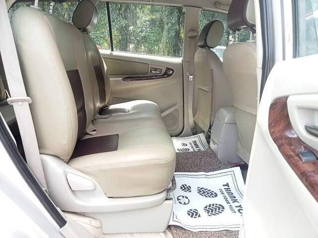 Used Toyota Innova [2009-2012] 2.5 VX 8 STR BS-IV in Mumbai