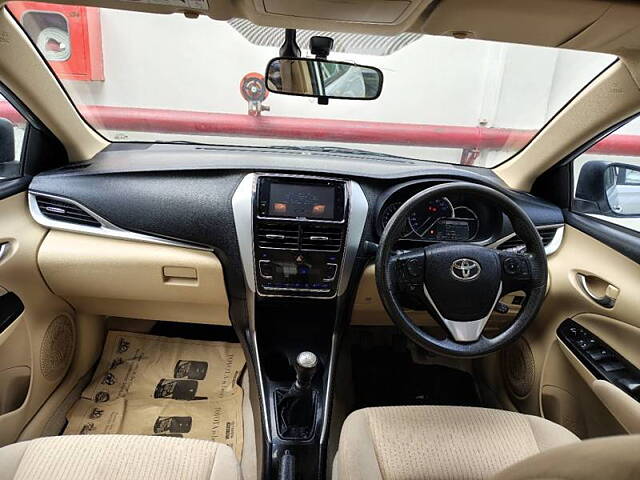 Used Toyota Yaris V MT in Delhi