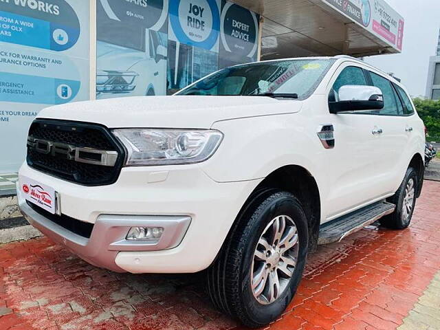 Used Ford Endeavour [2016-2019] Titanium 2.2 4x2 AT [2016-2018] in Ahmedabad