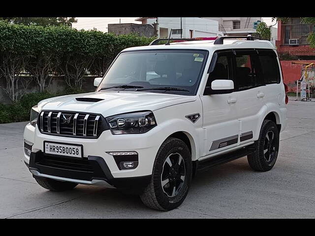 Used Mahindra Scorpio S11 MT 7S in Delhi