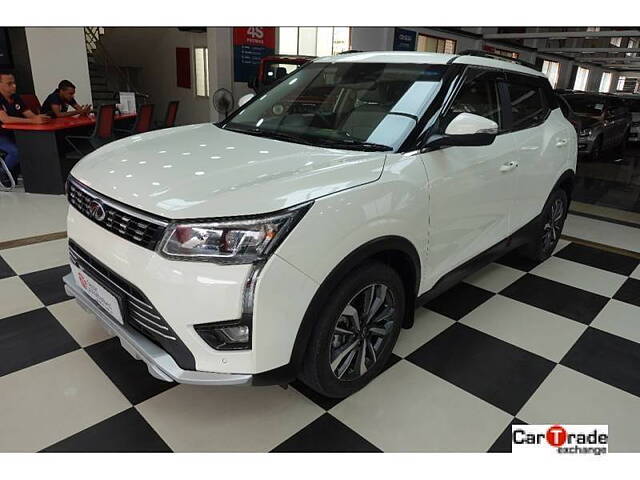 Used Mahindra XUV300 [2019-2024] W8 (O) 1.5 Diesel AMT in Bangalore