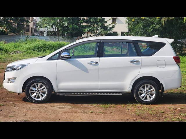 Used Toyota Innova Crysta [2016-2020] 2.4 G 7 STR [2016-2017] in Sangli