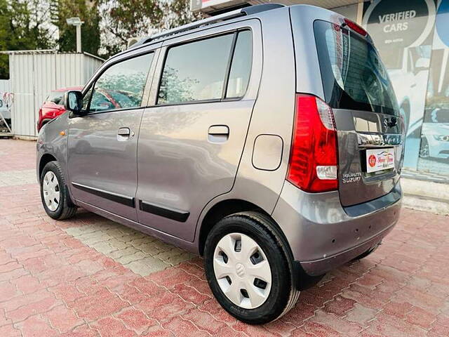 Used Maruti Suzuki Wagon R 1.0 [2014-2019] VXI AMT in Ahmedabad