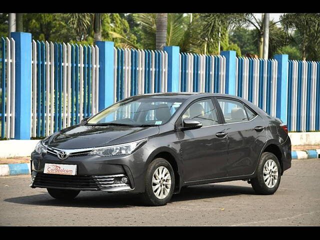 Used Toyota Corolla Altis G Petrol in Kolkata