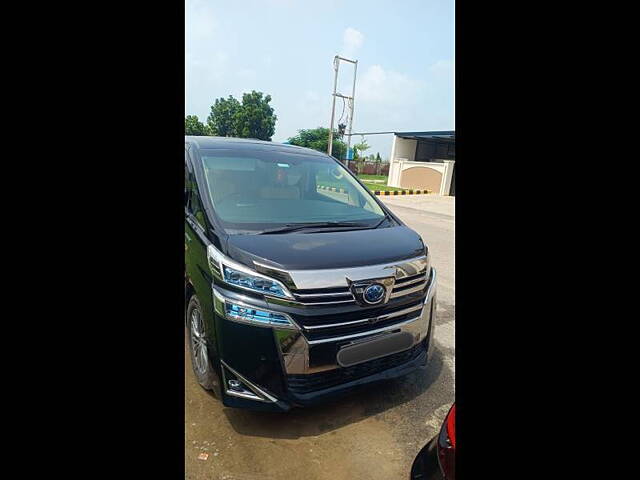 Used 2023 Toyota Vellfire in Delhi