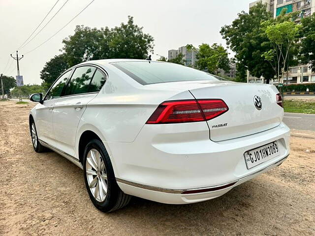 Used Volkswagen Passat Highline in Ahmedabad