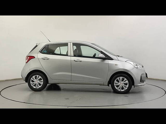 Used Hyundai Grand i10 Magna 1.2 Kappa VTVT in Ahmedabad