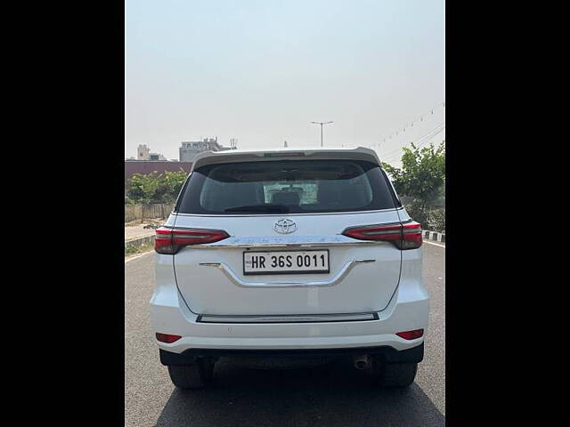 Used Toyota Fortuner 4X2 AT 2.8 Diesel in Delhi