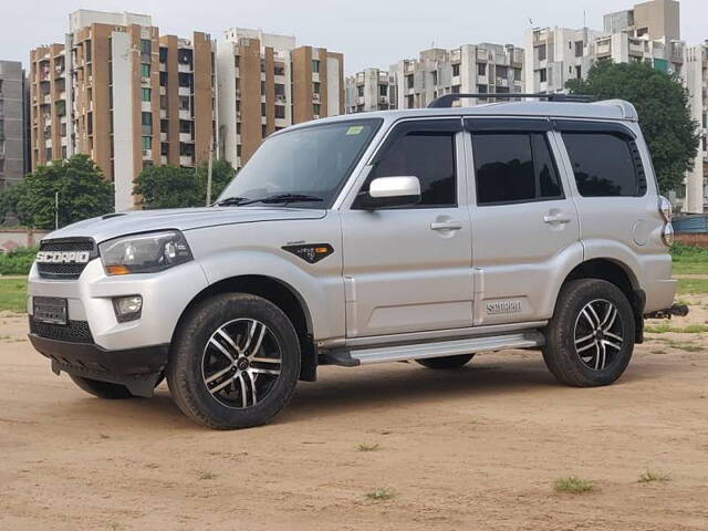 Used 2017 Mahindra Scorpio in Gandhinagar