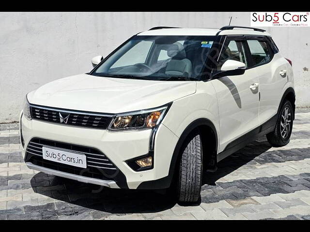 Used Mahindra XUV300 [2019-2024] W8 (O) 1.2 Petrol AMT in Hyderabad