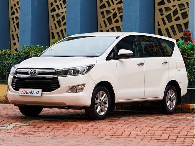 Used Toyota Innova Crysta [2016-2020] 2.4 V Diesel in Kolkata